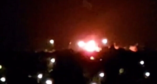 Росіяни пишуть про атаку дрона на нафтобазу в місті Орел: був вибух та пожежа – відео