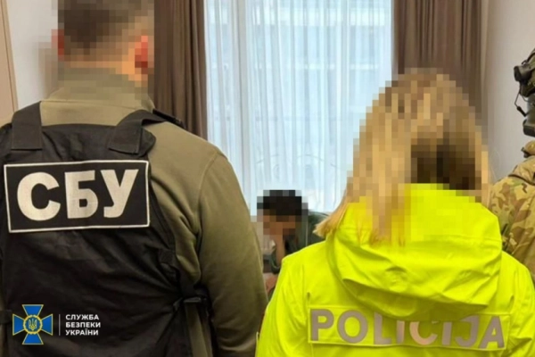 Дніпро: СБУ викрила міжнародну шахрайську мережу з оборотом $1,2 млн 15