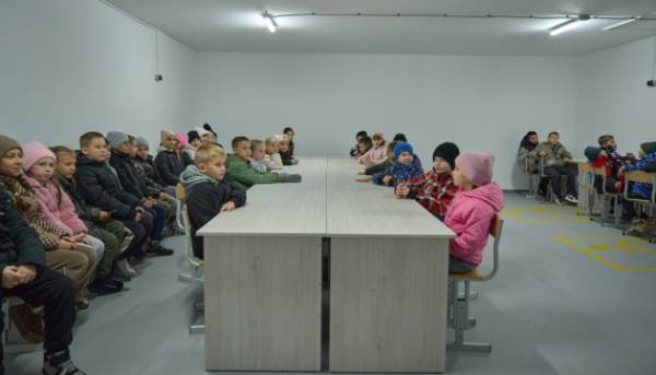 Нові протирадіаційні укриття у школах України