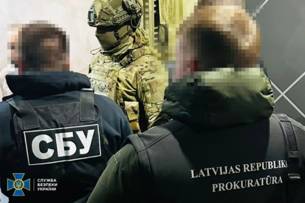 Дніпро: СБУ викрила міжнародну шахрайську мережу з оборотом $1,2 млн 13