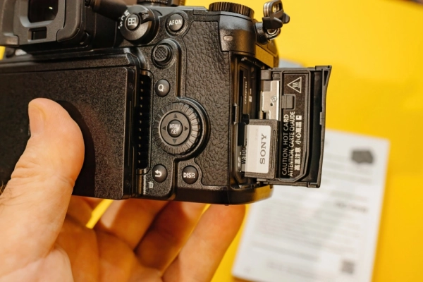 UA Finansy 48 Sony припиняє продаж карт пам’яті SD та CF