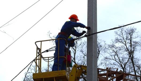 Відновлено світло на Запоріжжі: прифронтові громади знову з енергією