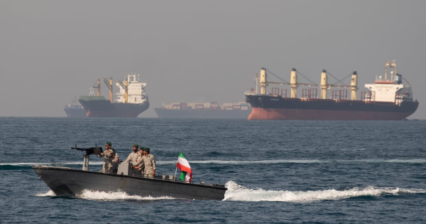 Китайське судно оплатило прохід через Ормузьку протоку