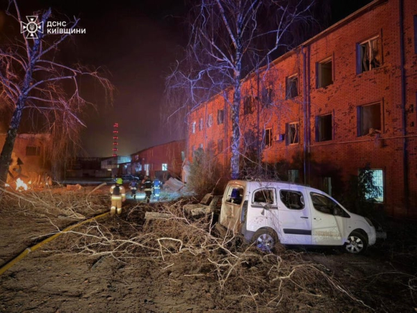 Масована атака РФ на Київщину 14 березня: 4 загиблих і 15 поранених, пошкоджені школи та будинки 18