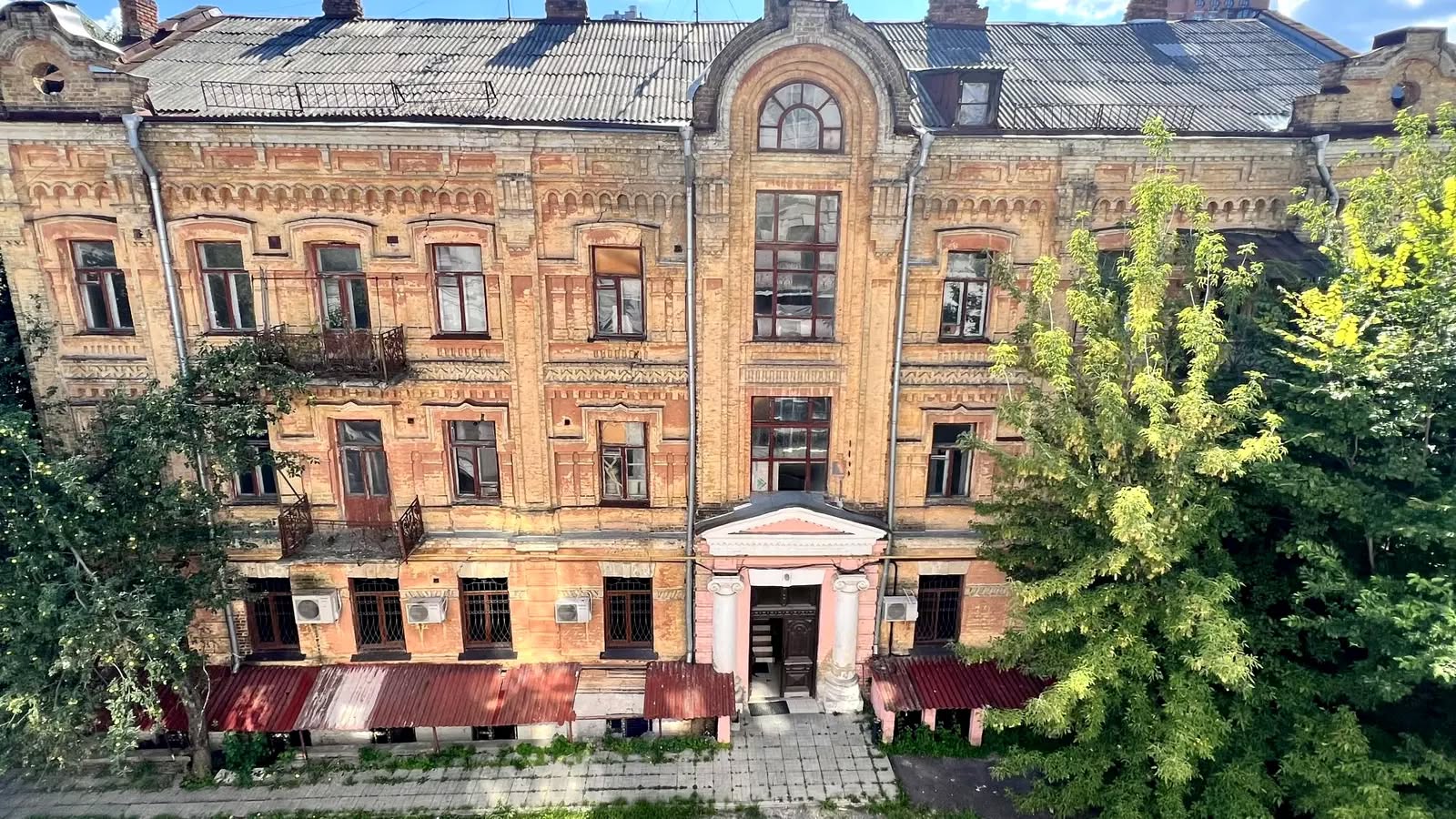 Інвестиції в архітектурні пам'ятки: ризики та прибутки 2