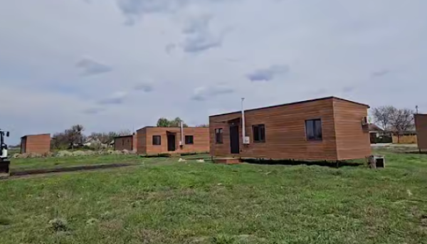 Херсонщина: 13 модульних будинків для переселенців