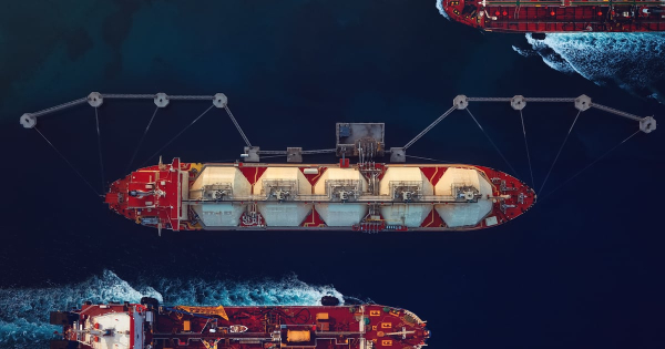 Наслідки війни в Ірані для України: ціни на пальне та гривня