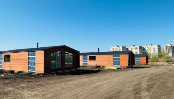Первомайськ: збудовано перші модульні будинки для переселенців