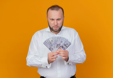 $100: 5 ознак, як відрізнити справжні банкноти