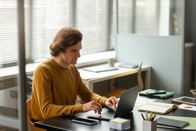 80% українських компаній наймають за кордоном. Навіщо?