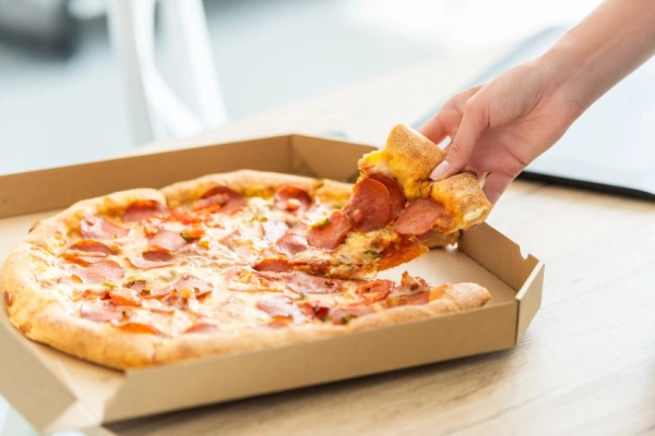 UA Finansy 11 Pizza Hut: Штучний інтелект зруйнував бізнес, компанія вимагає 100 мільйонів доларів