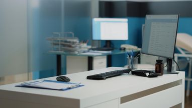 UA Finansy 40 Лікарі в Україні: зарплати зросли на 25%