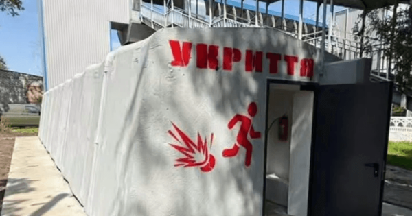“Укрзалізниця” будує 800 модульних укриттів