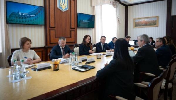 Бюджет, ВВП, допомога: Україна та МВФ нарощують діалог