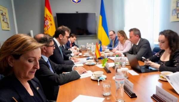 UA Finansy 49 Іспанія: €570 млн на відбудову України