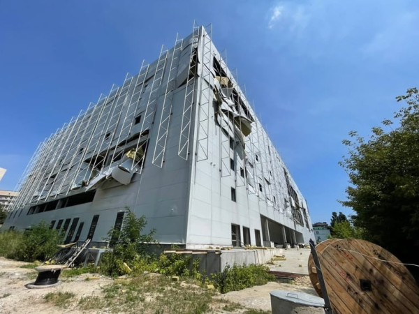 Arricano призупинила будівництво ТРЦ на Лук'янівці 14 Arricano призупинила будівництво ТРЦ на Лук'янівці 14