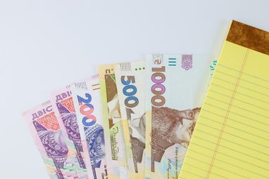70% українців не вистачає на комфортне життя 9