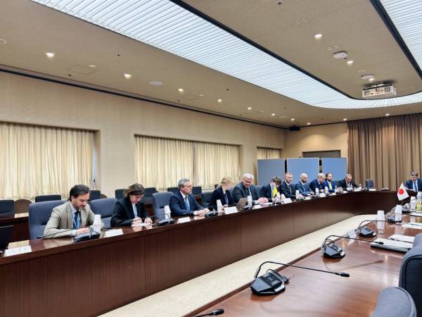 Відбудова та енергетика: Сибіга з міністром Японії 6