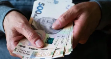 Базова допомога + виплати по безробіттю: чи можна отримувати разом?
