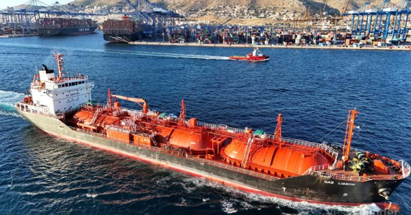 Атака на газовоз біля Румунії: поранено трьох моряків 8
