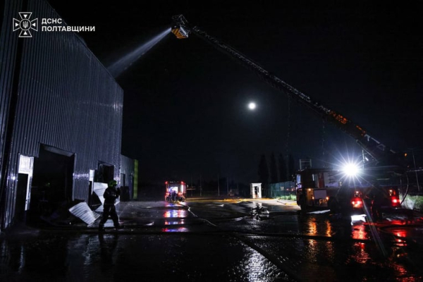 "Нова пошта" оцінила збитки від удару РФ по терміналу 8 "Нова пошта" оцінила збитки від удару РФ по терміналу 8
