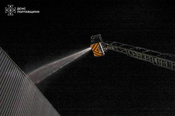 "Нова пошта" оцінила збитки від удару РФ по терміналу 10 "Нова пошта" оцінила збитки від удару РФ по терміналу 10