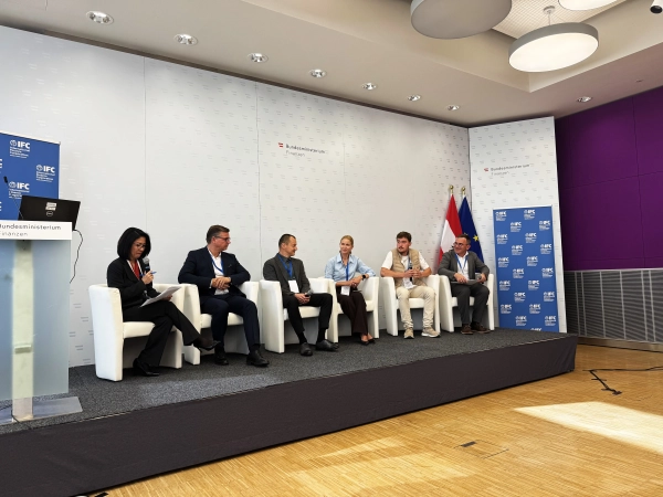 UA Finansy 48 Україна: шлях до відродження та економічної перебудови – висновки з…