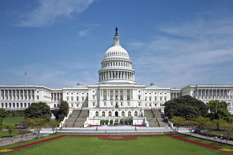 Мінфін США: 30-річні бонди продано за рекордною ставкою 5,216% 3