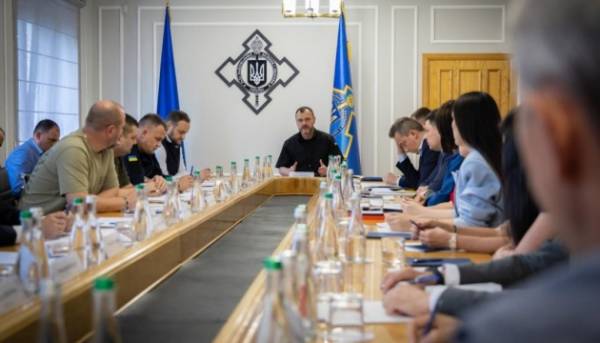 Бюджет, ВВП, допомога: Україна захищає логістику