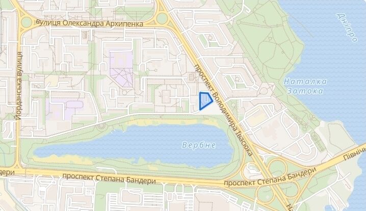 Київ: 1000 м² землі під паркінг незаконно забудували 2