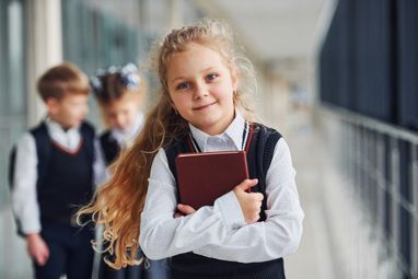 Першокласник 2026: половина зарплати на школу