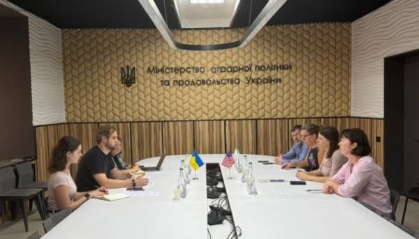 UA Finansy 25 Бюджет України: допомога США для зберігання зерна