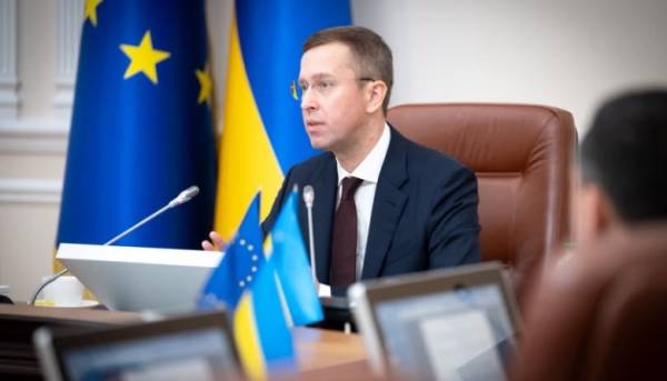 Бюджет України: міжнародна допомога та внутрішні ресурси