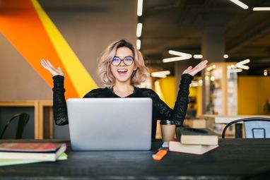 Українці залишаються на роботі: 5 причин, окрім зарплати