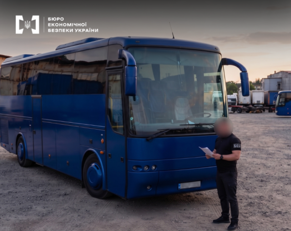 Дві транспортні компанії з Київської області ухилилися від сплати податків на суму понад 10 мільйонів гривень при оренді транспортних засобів – БЕБ