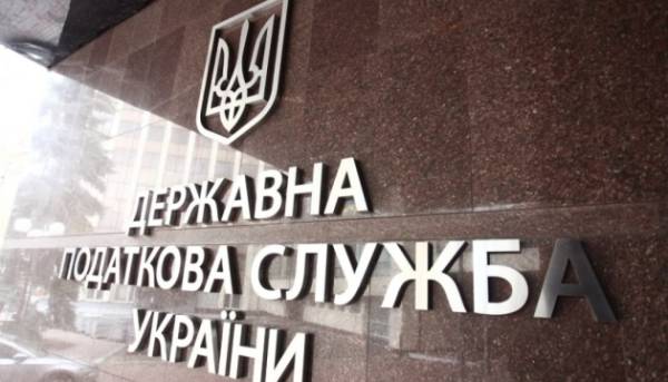 Бюджет: податкові накладні і міжнародна допомога