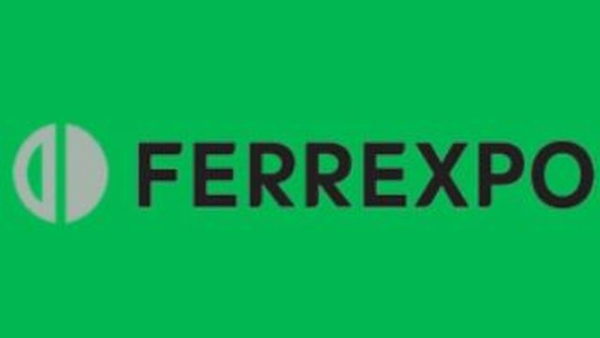 Ferrexpo зупинила виробництво в Україні; судно, що перевозило окатиші на суму 5-6 мільйонів доларів і зазнало атаки ворога, буксирують у порту.