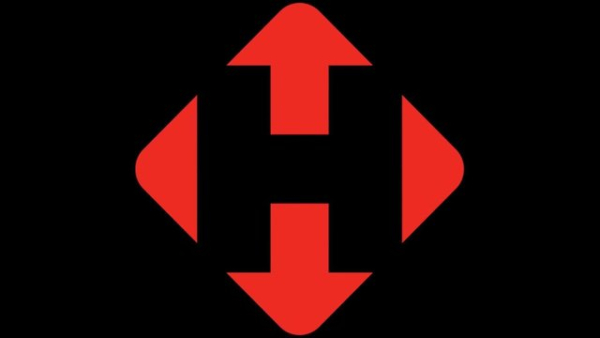 Нічний удар агресора зруйнував сортувальний термінал “Нової пошти” в Києві, внаслідок чого загинуло троє осіб, ще 8 отримали поранення.