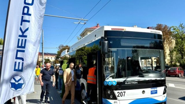 Тернопіль за кошти Європейського інвестиційного банку модернізував чотири дитячі заклади та закупив 17 тролейбусів на 10,5 мільйонів євро