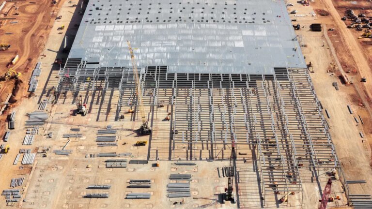 Дефіцит кадрів у дата-центрах: 10 тисяч вакансій 9 Дефіцит кадрів у дата-центрах: 10 тисяч вакансій 9