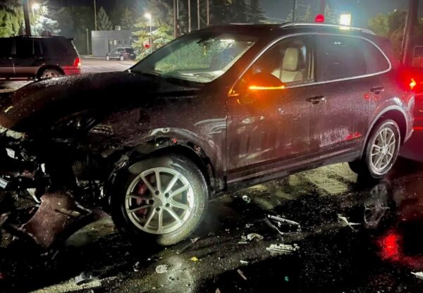 UA Finansy 50 19-річна водійка Porsche влетіла в Kia: 2 пасажирів у лікарні