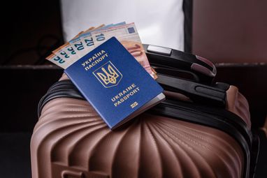 Українки в ЄС: 3 поради щодо документів для законного перетину