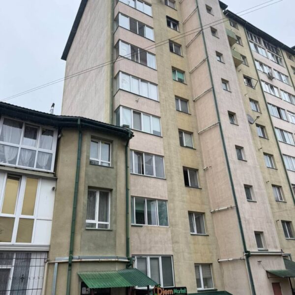 UA Finansy 42 Франківськ: 3 вибухи, є постраждалі