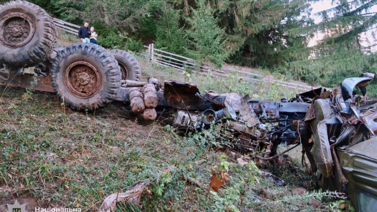 П'яний водій КамАЗу скинув зі схилу 2 дітей на Верховинщині 6 П'яний водій КамАЗу скинув зі схилу 2 дітей на Верховинщині 6