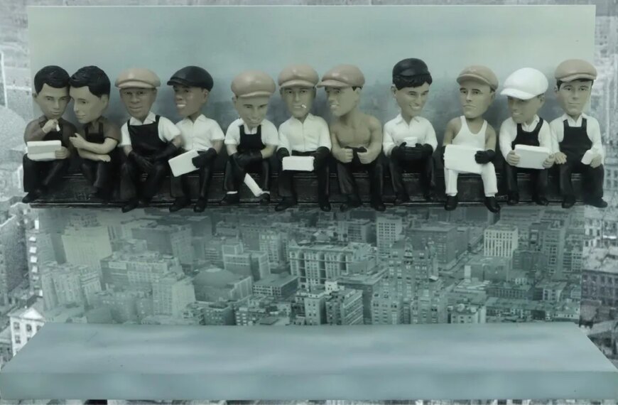 UA Finansy 31 Bobbleheads з’їли обід на хмарочосі: 2 стадіони отримали апгрейди
