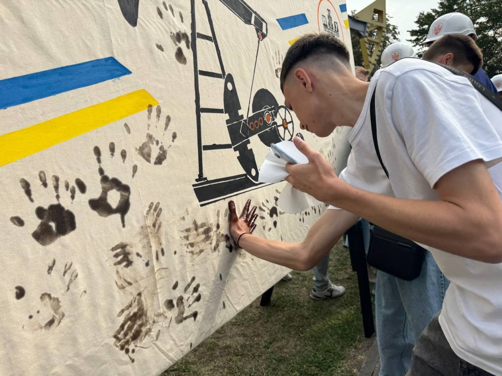 ІФНТУНГ: 100 першокурсників стали нафтовиками 17 ІФНТУНГ: 100 першокурсників стали нафтовиками 17