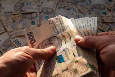 Як “зарплати в конвертах” вкрали 30% вашої майбутньої пенсії