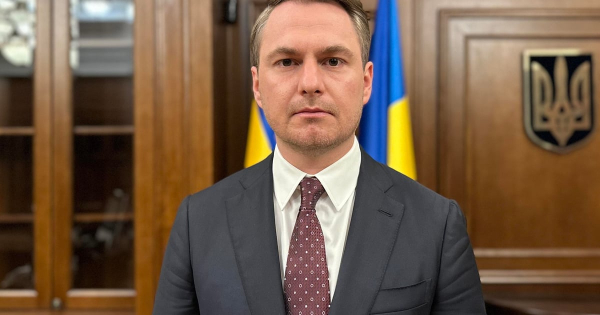 Зеленський звільнив генпрокурора Руслана Рябошапку
