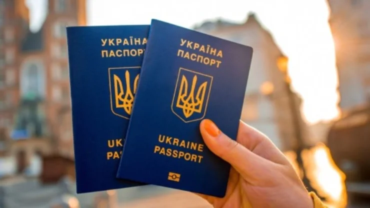 ЦНАП Франківська: відновили видачу 3 видів паспортів 2 ЦНАП Франківська: відновили видачу 3 видів паспортів 2