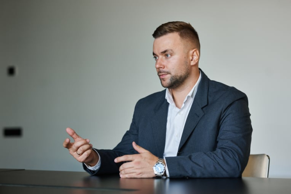 Pandora в Україні: удар по складу, втрачені магазини, тіньовий ринок 5 Pandora в Україні: удар по складу, втрачені магазини, тіньовий ринок 5